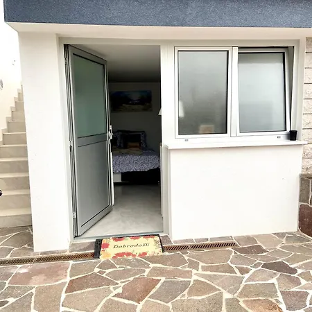 Escape Studio Apartment Koper Exterior photo