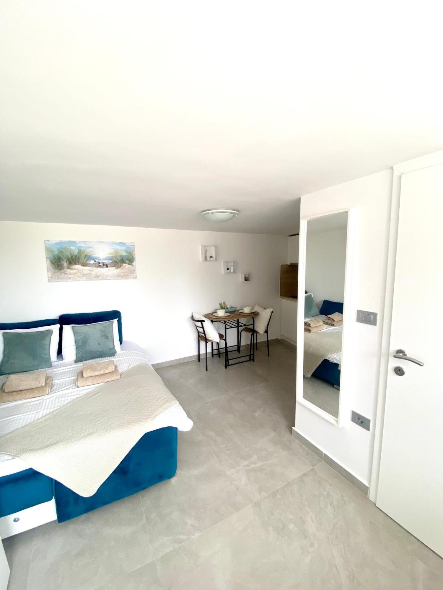 Escape Studio Apartment *